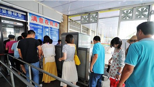 如何選擇智能安檢機(jī)廠家
