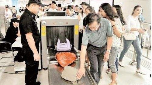 智能安檢機讓旅游出行更加安全
